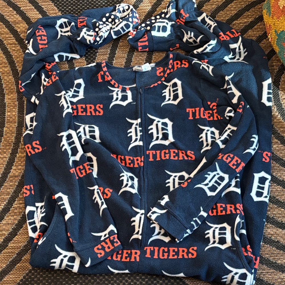 Detroit Tigers Navy Onesie
